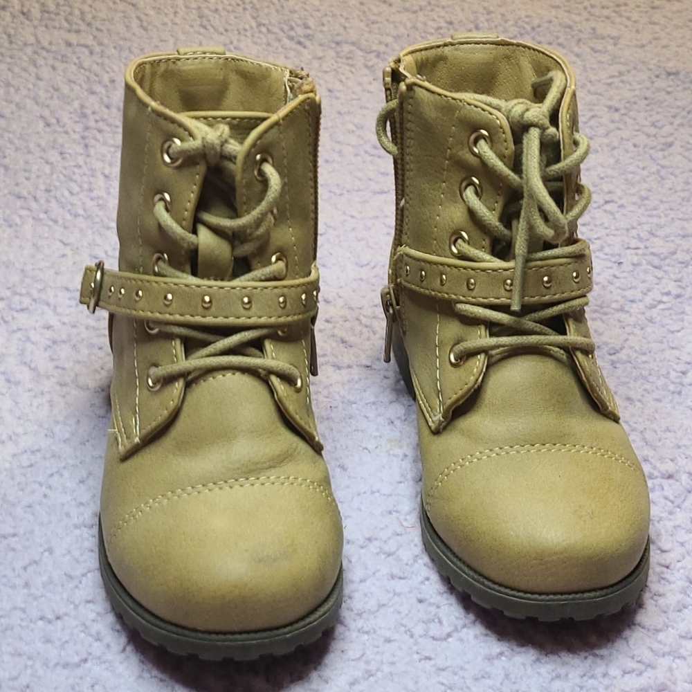 ♡SALE 10% OFF♡Toddler Girl size 8 boots